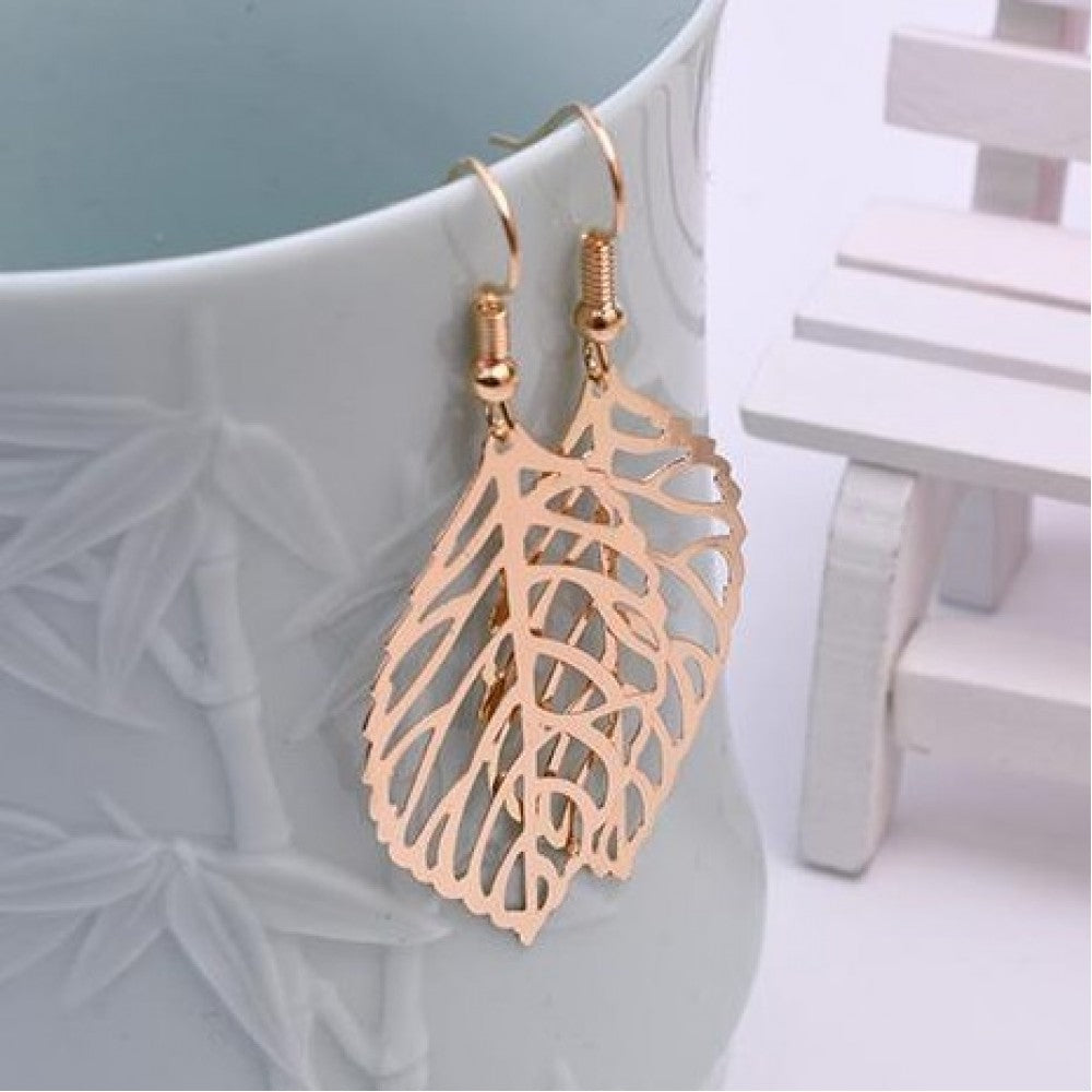 Fashion Simple Metal Leaf Earrings - Golden