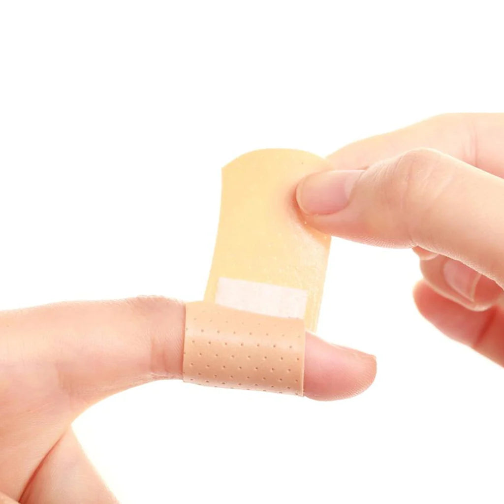 656-4 Nexcare™ Sheer Bandage 72X25MM 4/BOX