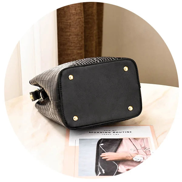 Stylish Crocodile Pattern Magnetic Closure PU Leather Women's Handbag Adjustable Handle Three Compartments Casual Style - Shop N Save