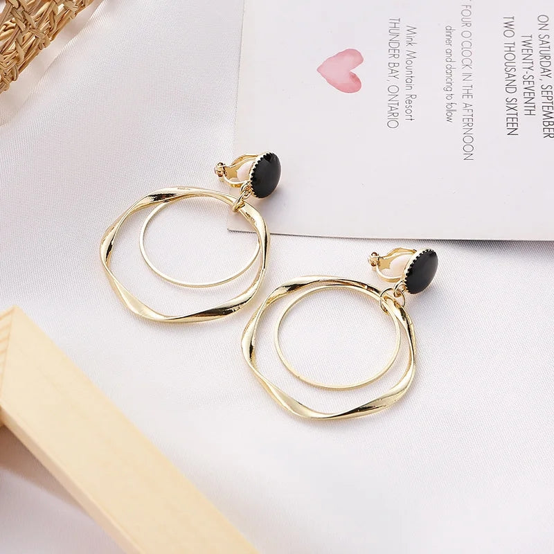 2023 Trendy Clip-ons: Geometric Fashion for Women's Ears - Shop N Save