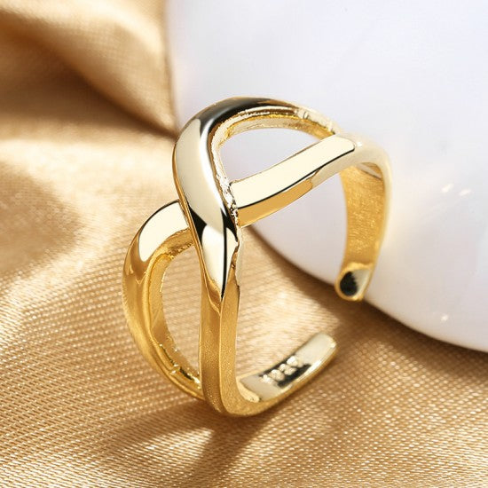 Minimalist Smooth Cross Opening Female Ring Golden