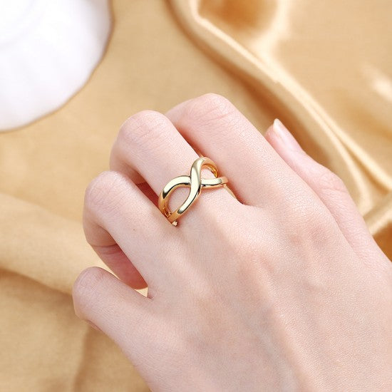 Minimalist Smooth Cross Opening Female Ring Golden
