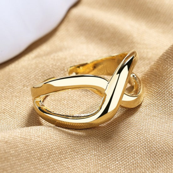 Minimalist Smooth Cross Opening Female Ring Golden