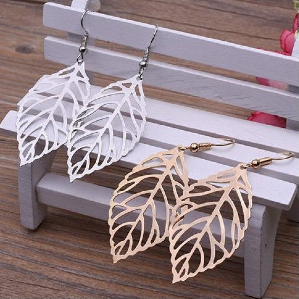 Fashion Simple Metal Leaf Earrings - Silver
