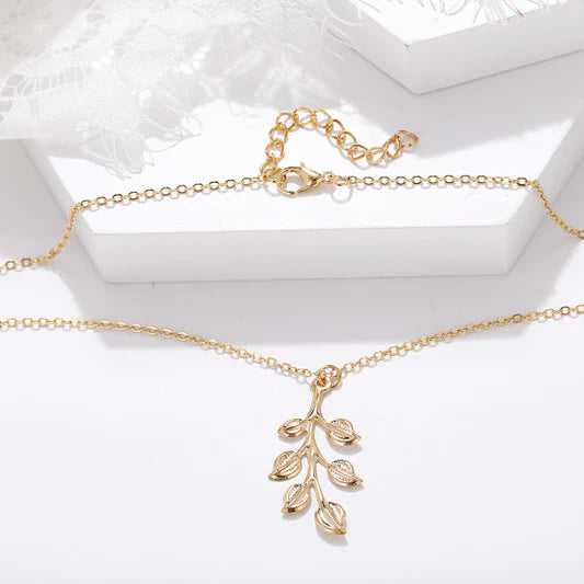 Women Fashion Leaf Shape Simple Necklace - Golden - Shop N Save