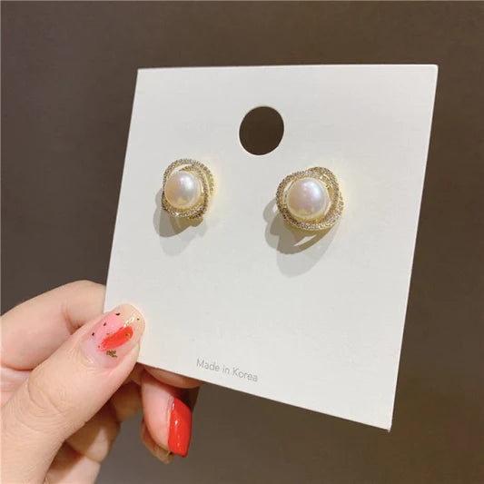 Fashionable Simple Ladies Pearl Earrings - Golden - Shop N Save
