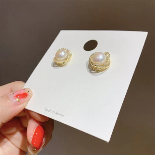 Fashionable Simple Ladies Pearl Earrings - Golden - Shop N Save