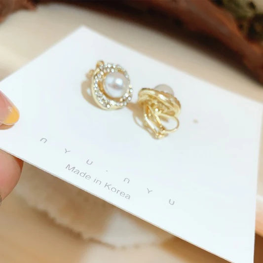 Fashionable Simple Ladies Pearl Earrings - Golden - Shop N Save