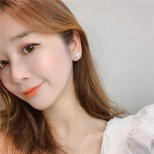 Fashionable Simple Ladies Pearl Earrings - Golden - Shop N Save