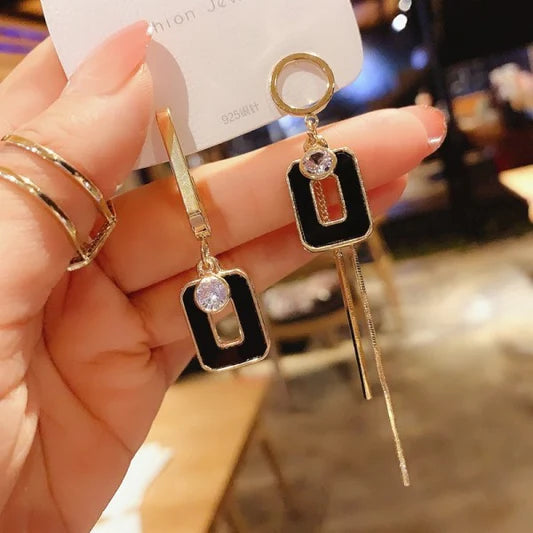 Fashion Square Imitation Shell Tassel Earrings - Black