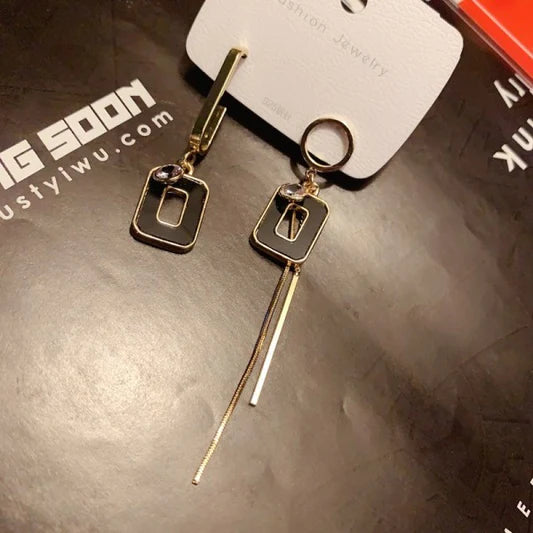 Fashion Square Imitation Shell Tassel Earrings - Black