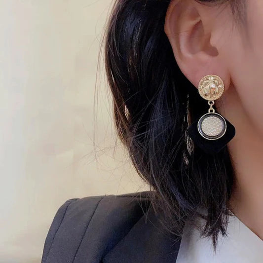 Ladies Fashion Simple Square Earrings - Black Gold