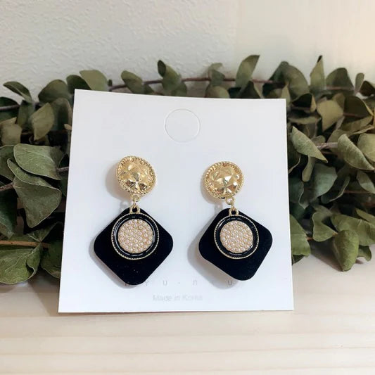 Ladies Fashion Simple Square Earrings - Black Gold