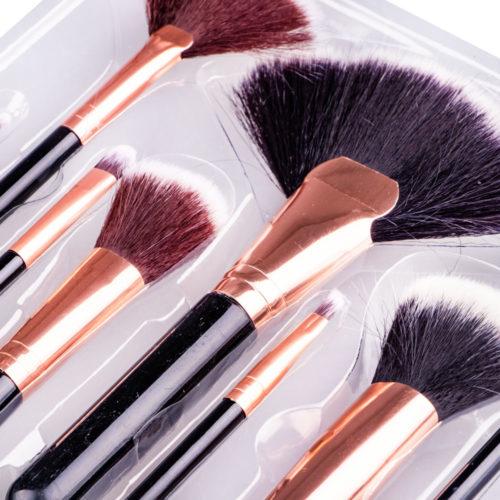 Versatile 8-Piece Brush Kit: Precision for Makeup Enthusiasts - Shop N Save