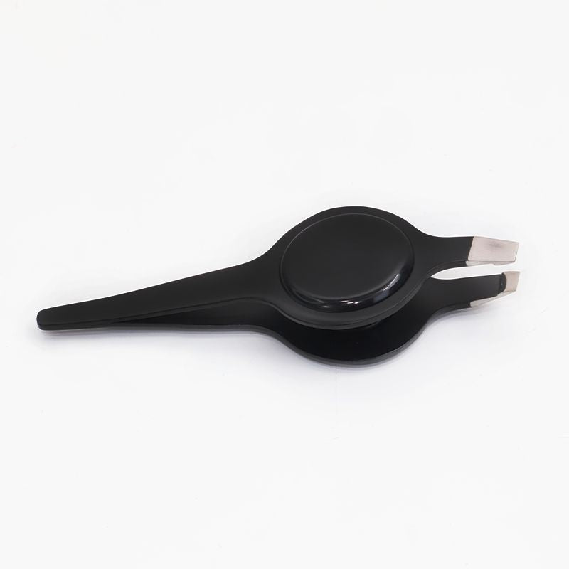 Fashion Plus Eyebrow tweezers Professional Quality (Black).