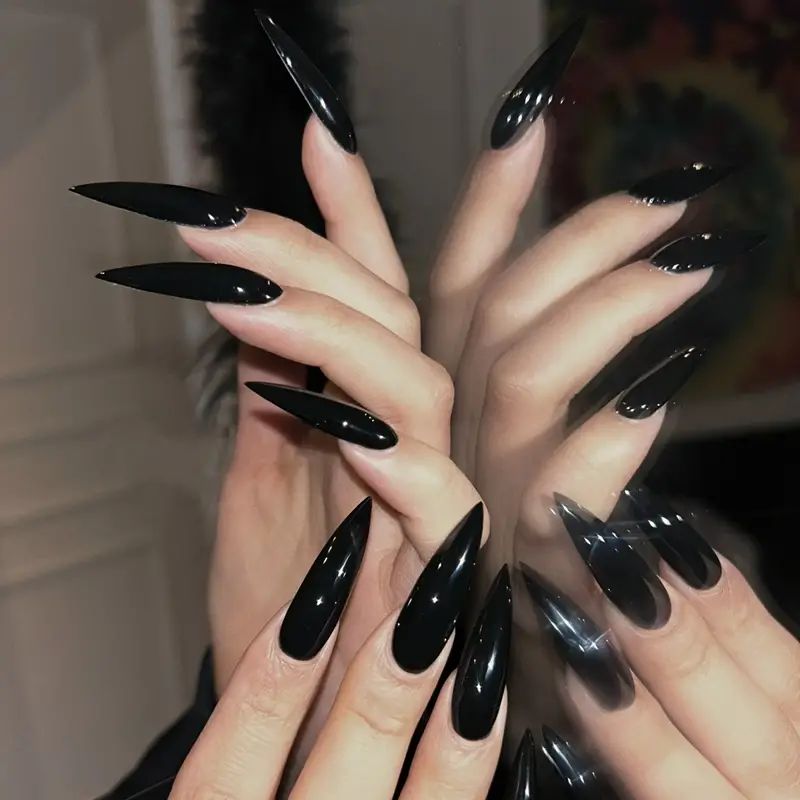 Miss Lou Nail Polish: Black(3)