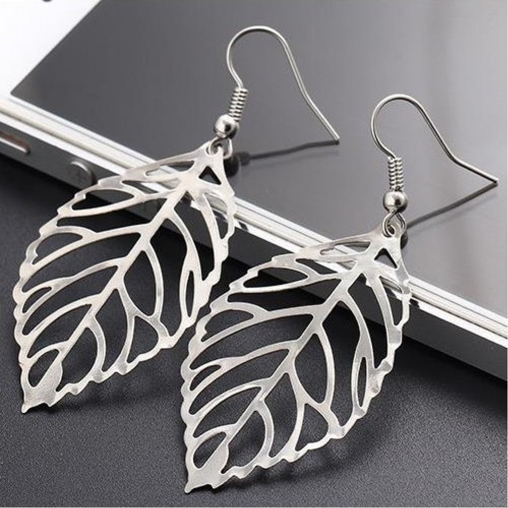 Fashion Simple Metal Leaf Earrings - Silver