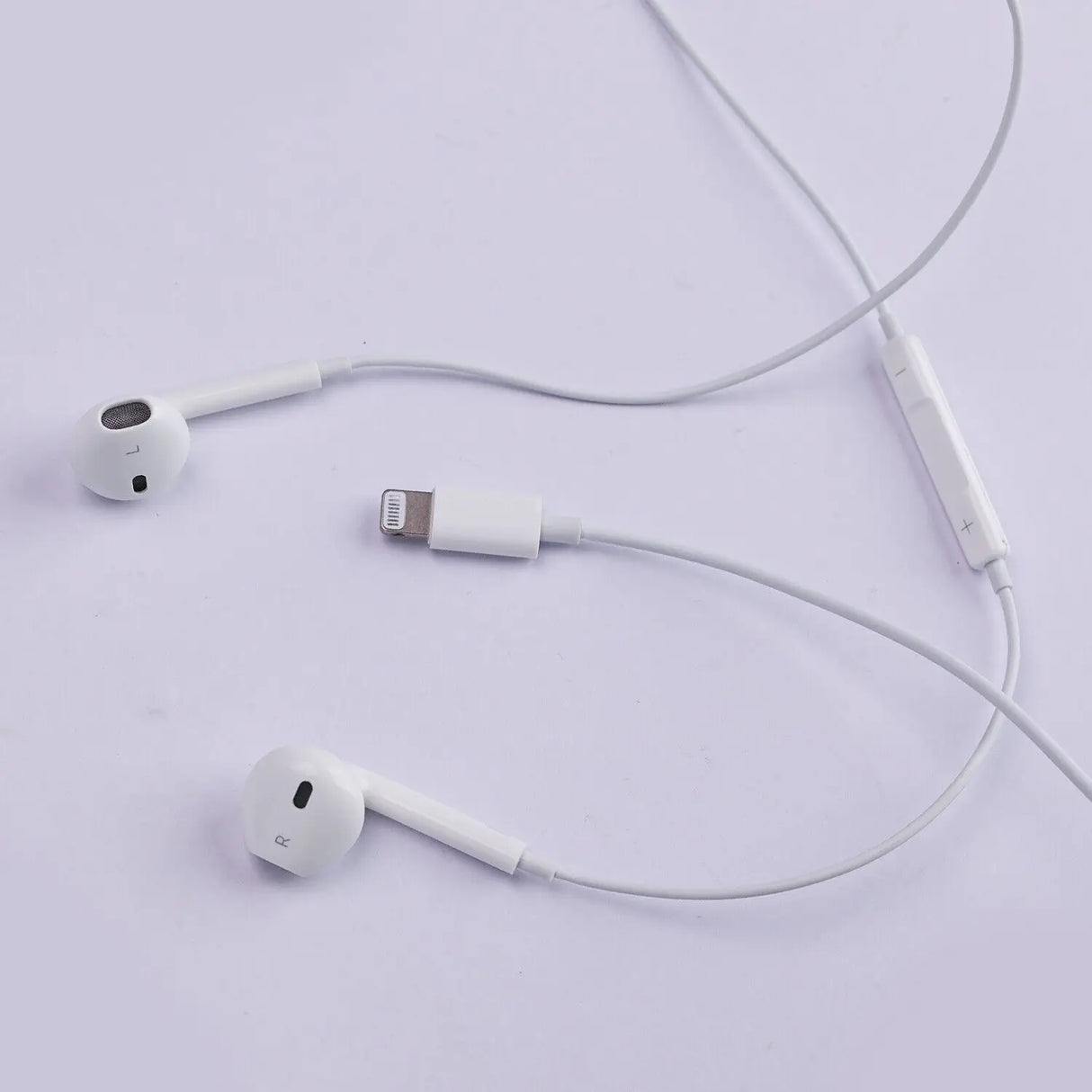 Apple iPhone Earbuds: Garnitura Lite, Clear Audio, Comfort - Shop N Save