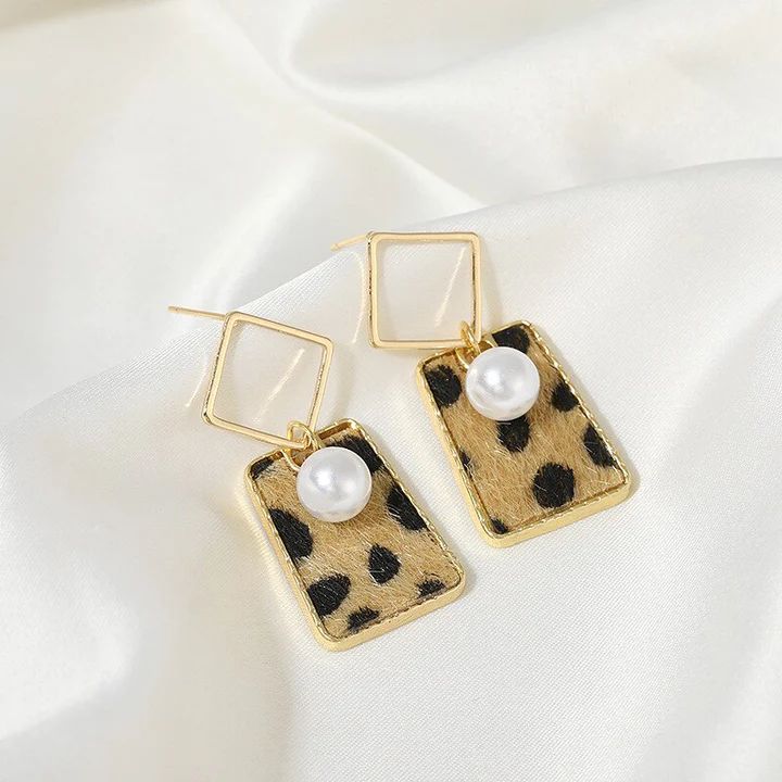 Leopard Pearl Earrings: Trendy Girls' Fashion with Style - Shop N Save