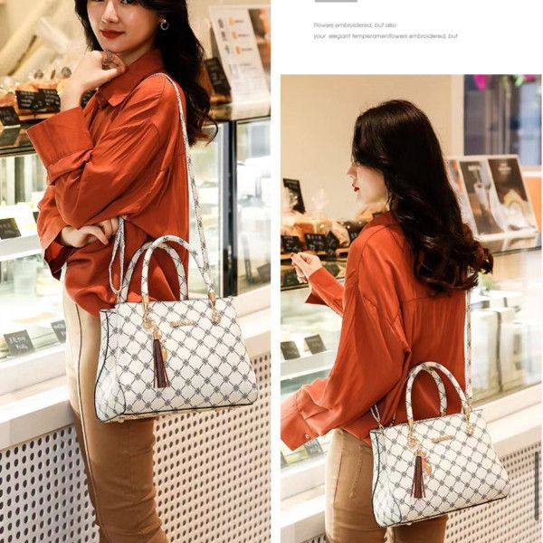 Elegant Floral Handbag: Geometric Design, Large Capacity, Synthetic Leather - Shop N Save