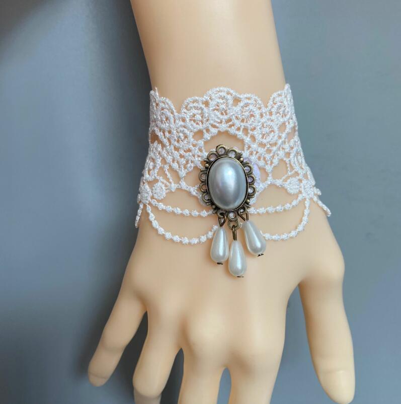 Retro Crystal Lolita Bracelet - White Lace, Oil Painting Bing - Shop N Save