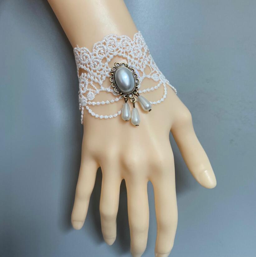 Retro Crystal Lolita Bracelet - White Lace, Oil Painting Bing - Shop N Save