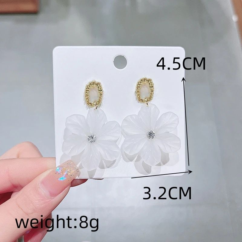 Acrylic Crystal Flower Earrings - Gold White Trendy Resin Jewelry - Shop N Save