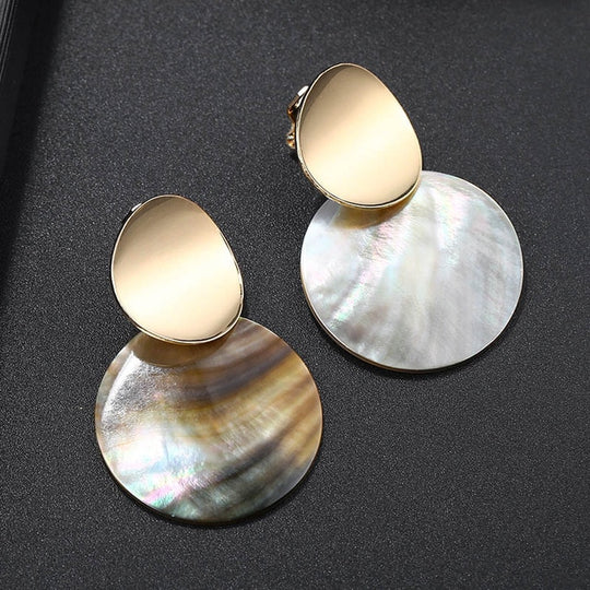 Natural Round Shell Clip-On Earrings - Timeless Nature-Inspired Chic - Shop N Save