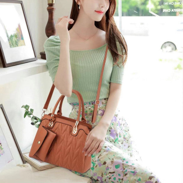 Ladies Rhombus Fashion Large Capacity Quality Handbag - Brown