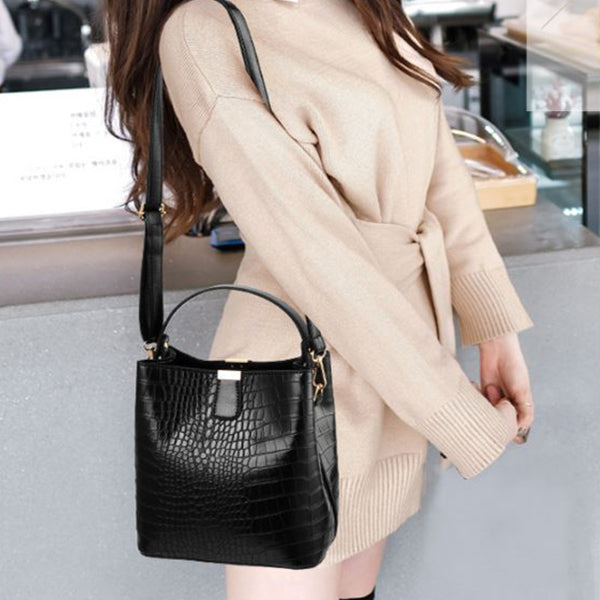 Crocodile Pattern Magnetic Closure Pu Leather Women's Handbag - Black - Shop N Save