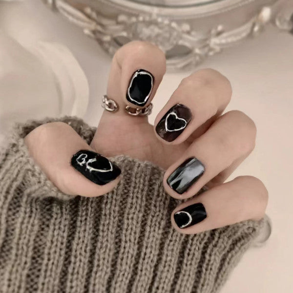 12 PCs Heart Prints Party Wear Short Fake Nails Set - Black