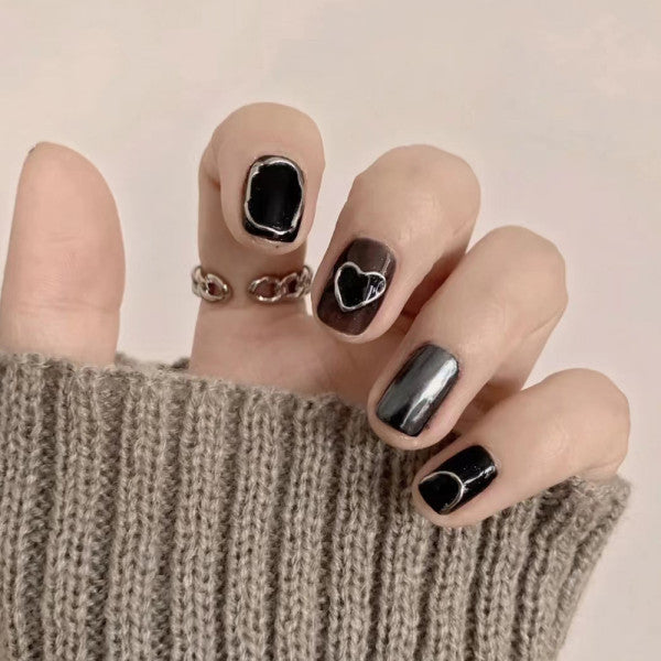 12 PCs Heart Prints Party Wear Short Fake Nails Set - Black