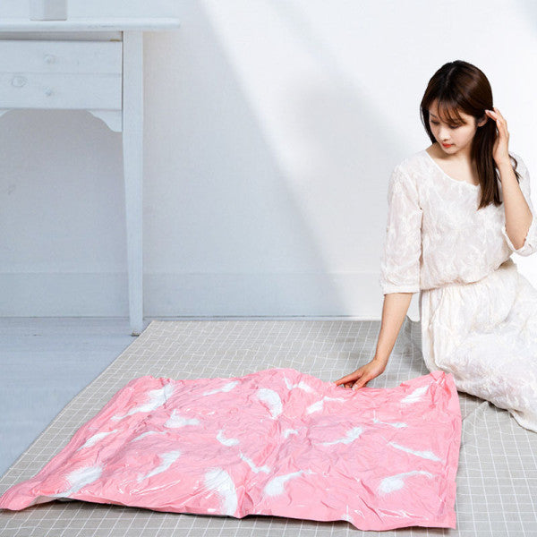 Feathers Printed Dust Protective Traveler Laundry Organizer Hard Plastic Vacuum Storage Bag - 50x70CM