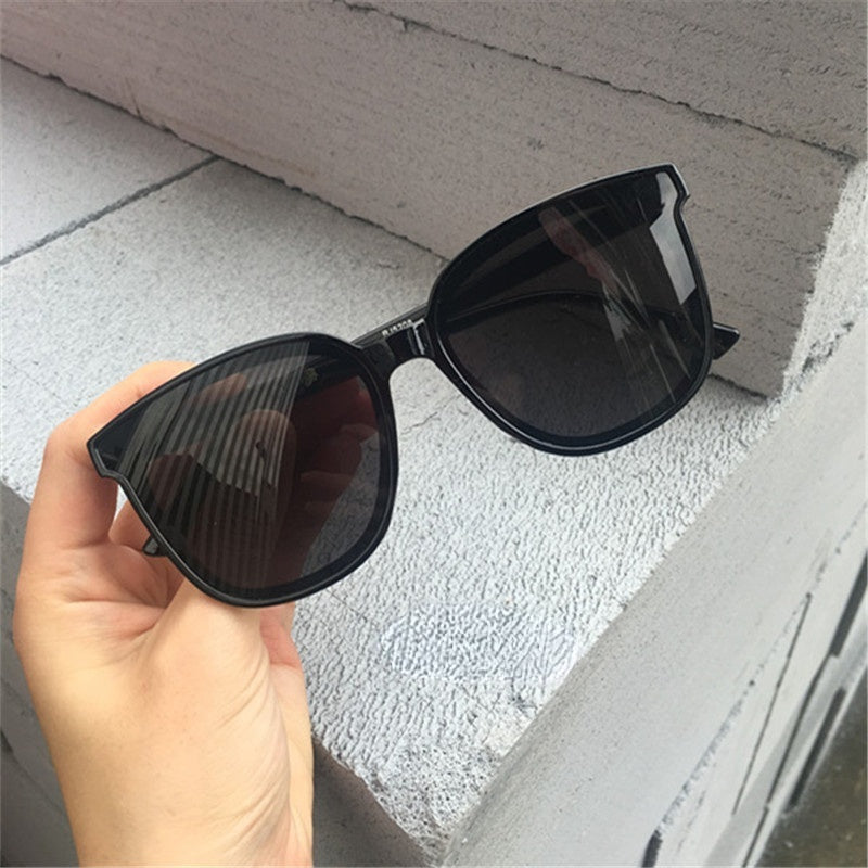 Unisex Fashion Sunscreen Trend Sunglasses - Black - Shop N Save