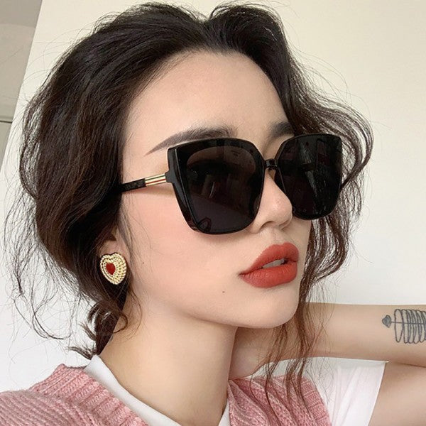 Woman Simple Wild Fashion Sunglasses - Black - Shop N Save