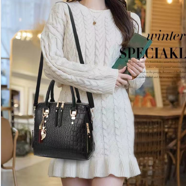 Ladies Fashion Crocodile Pattern Handbag - Black - Shop N Save