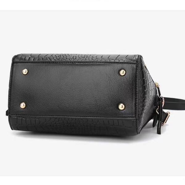 Ladies Fashion Crocodile Pattern Handbag - Black - Shop N Save