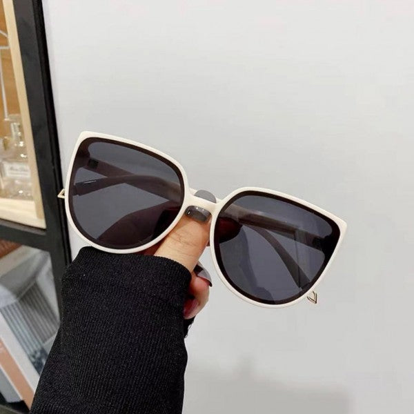 Hot Design High Class Sunglasses - Black And White - Shop N Save