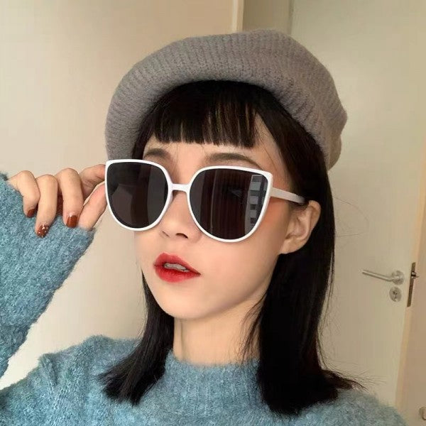 Hot Design High Class Sunglasses - Black And White - Shop N Save