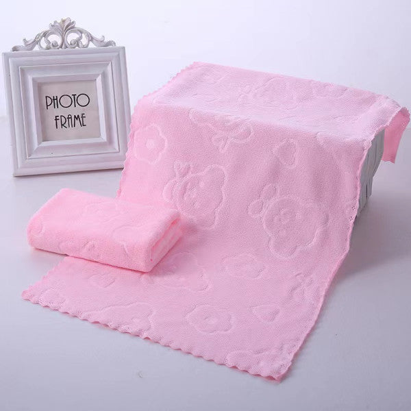 1 Piece Bear Embossed Cut Edge Quick Dry Small Towel - 30x60 CM - Pink