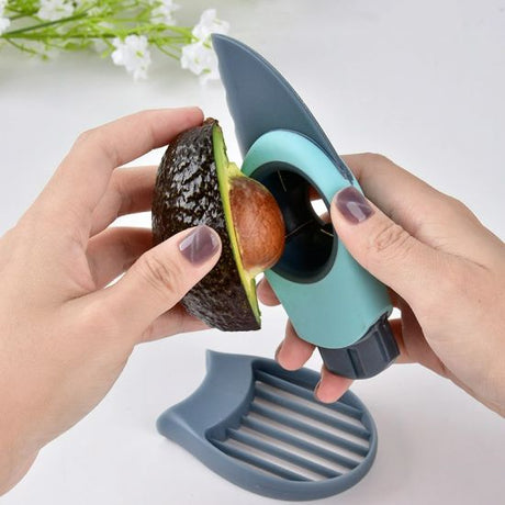 3-IN-1 Avocado Slicer Peeler And Cutter Butter Fruit and Vegetable Knife Separator Tool