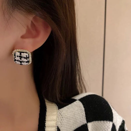 Geo Print Women Fashion Ear Tops - Shop N Save