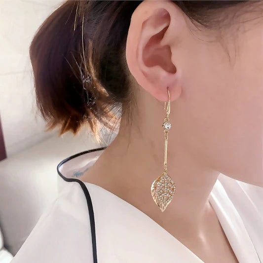 Leaves Engraved Crystal Patched Earrings Pair - Golden
