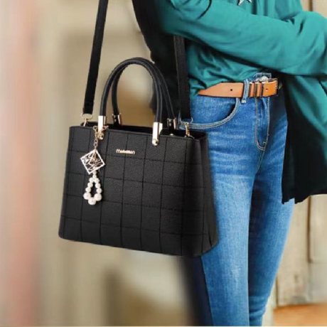 Black Geometric Women's Handbag with Zipper Closure &amp; Double Handle