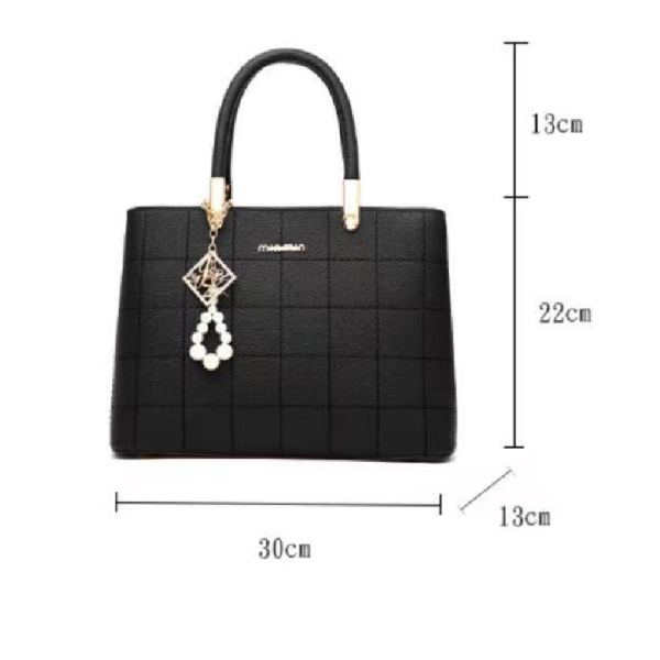 Black Geometric Women's Handbag with Zipper Closure &amp; Double Handle