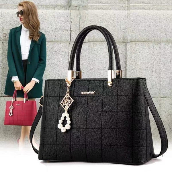 Black Geometric Women's Handbag with Zipper Closure &amp; Double Handle