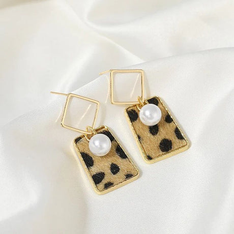 Leopard Pearl Earrings: Trendy Girls' Fashion with Style - Shop N Save