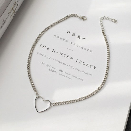 Hollow Heart-Shaped Heart Short Chain Necklace Silver