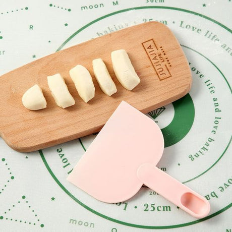 Multi Function Useful Cream Spatula Pastry Cutter (Pink) - Shop N Save