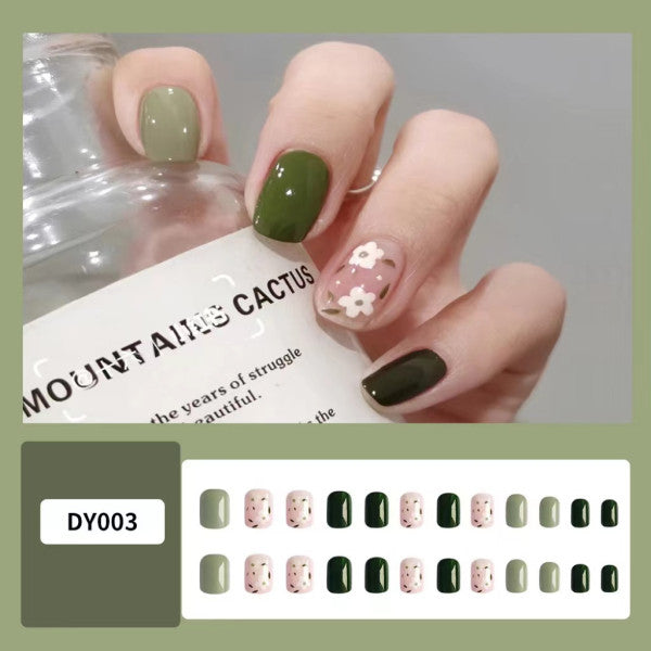 24 Pieces Color Contrast Fake Nail Set With Glue - Green